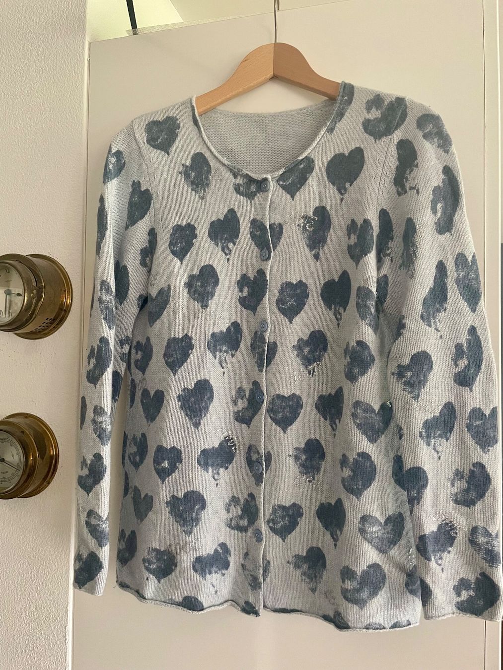 Maglioni & Felpe: Schöner Pullover aus 47% Merinowolle – Usato da Neuwilen venduto da bobbel01