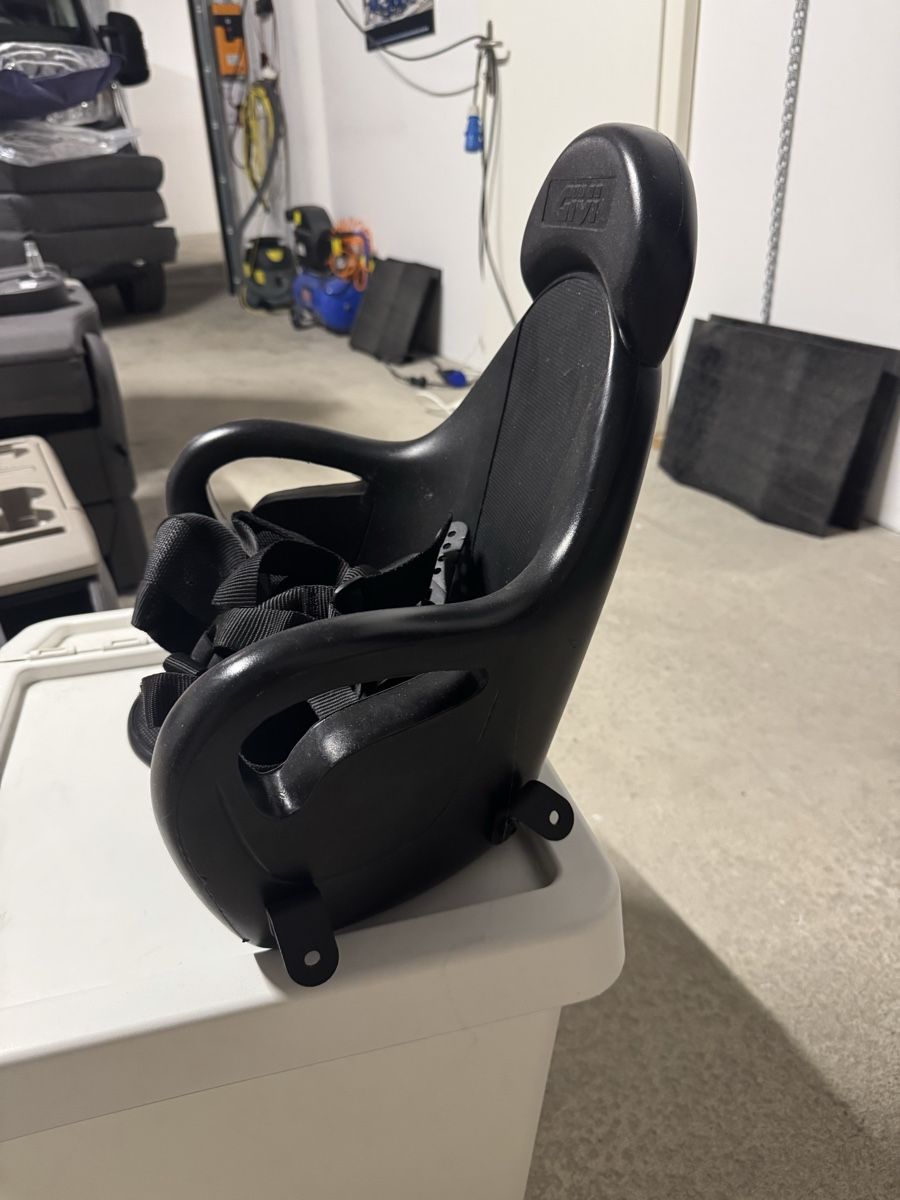 Givi Sièges auto: Roller Kindersitze  – D'occasion à Uttigen par romand8777 1
