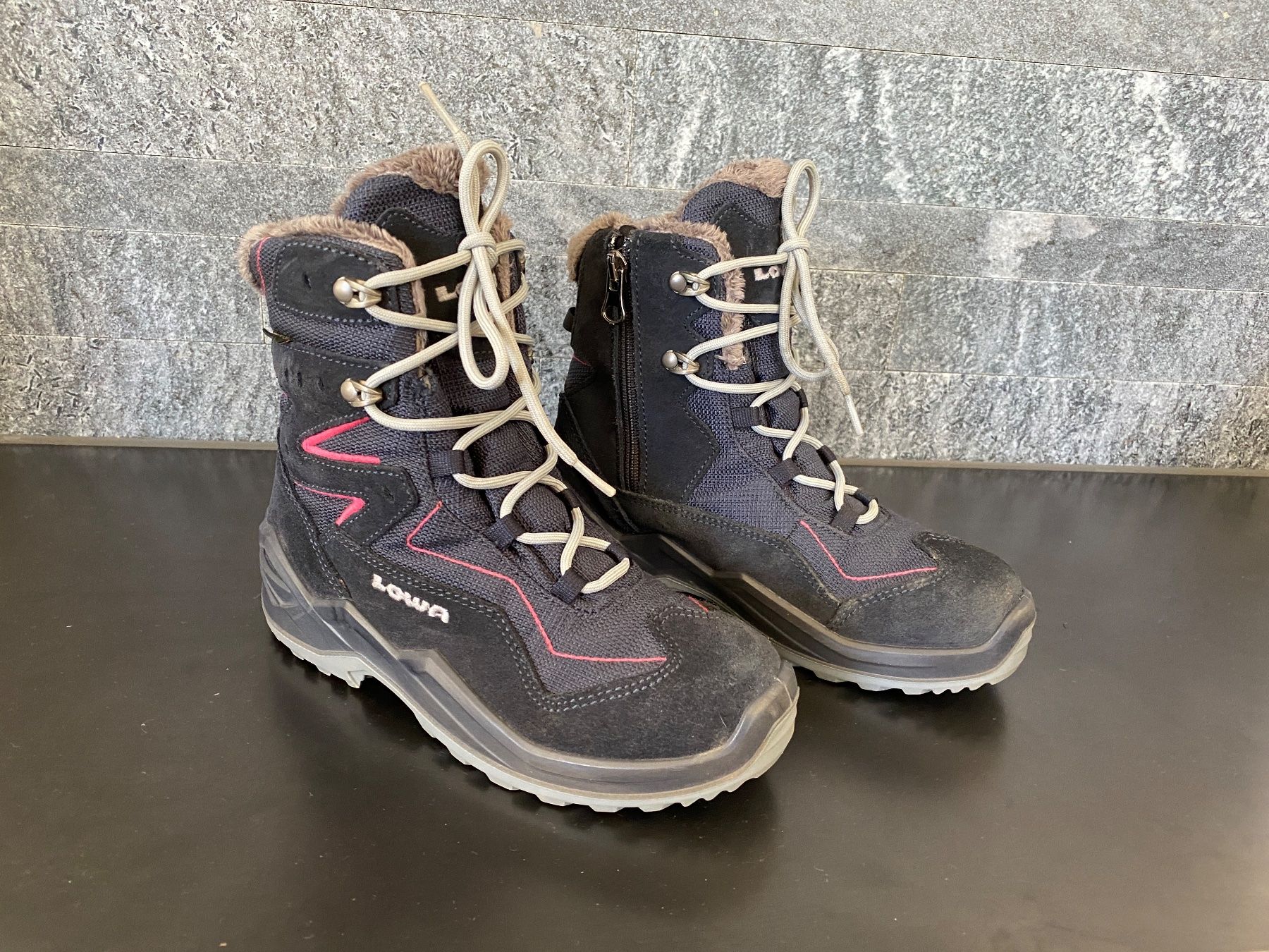 Lowa Scarpe per ragazze: Lowa Winterstiefel – Usato da Dürnten venduto da nicolegrossmann01 1
