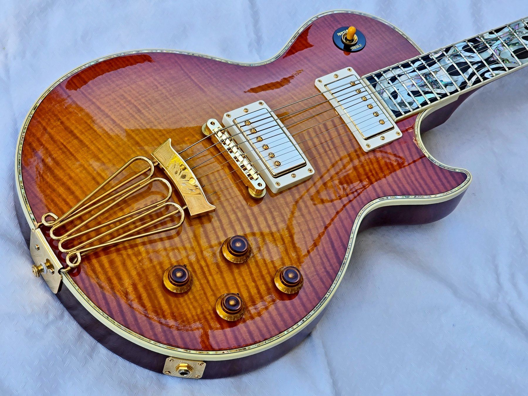 Gibson Strumenti musicali: Gibson LP Ultima Custom Shop 1997 – Usato da Basel venduto da x-hobby 7