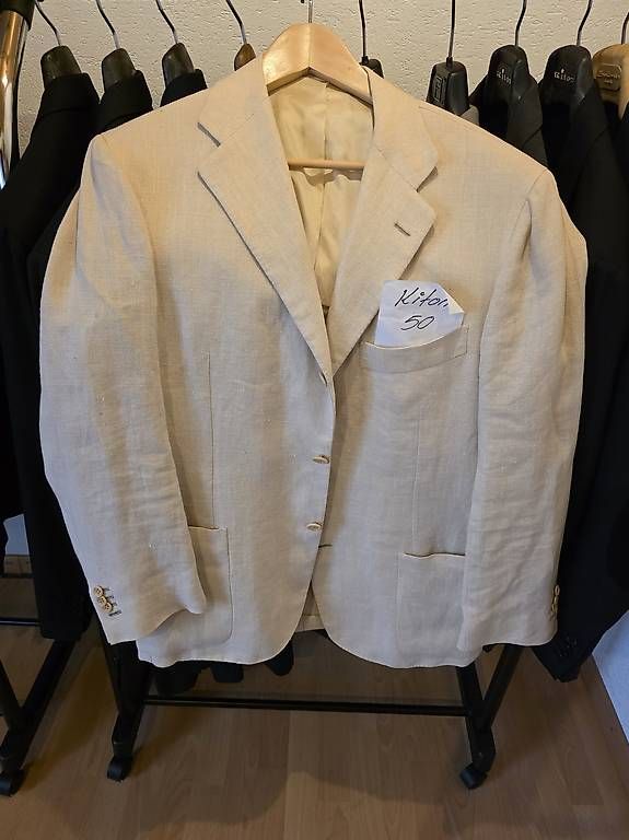 Giacche: Kiton Veston – Usato da Hausen AG venduto da MM_FM 1