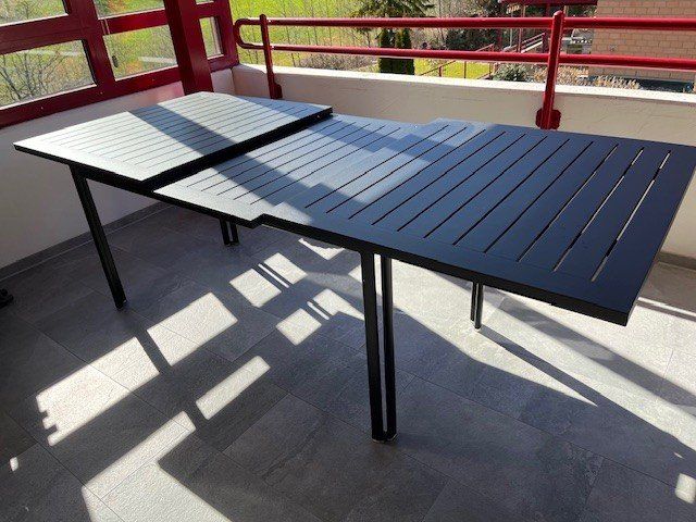 Fermob Tavoli: Gartentisch Aluminium - Fermob – Usato da Pfäffikon SZ venduto da ClaudiaP03