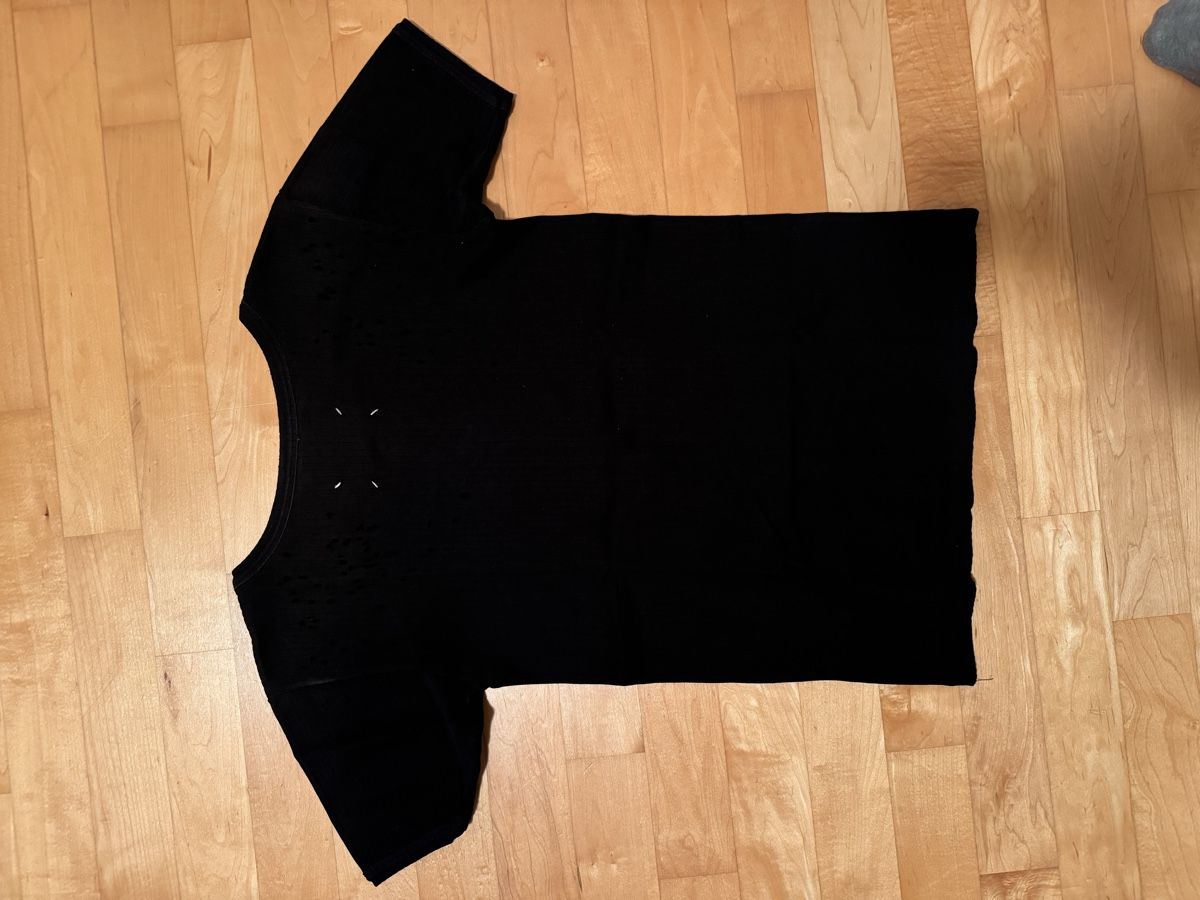 Maison Margiela T-Shirts: Maison Margiela Tshirt  – Gebraucht aus Wiesendangen von leaanuus 2
