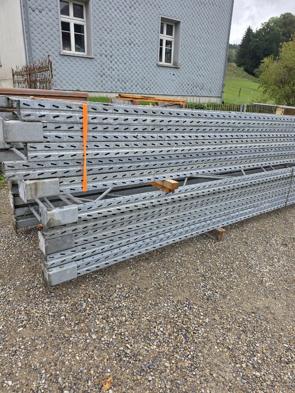 Paletten: Palettenregal – Gebraucht aus Wuppenau von Gastro.Wuppenau