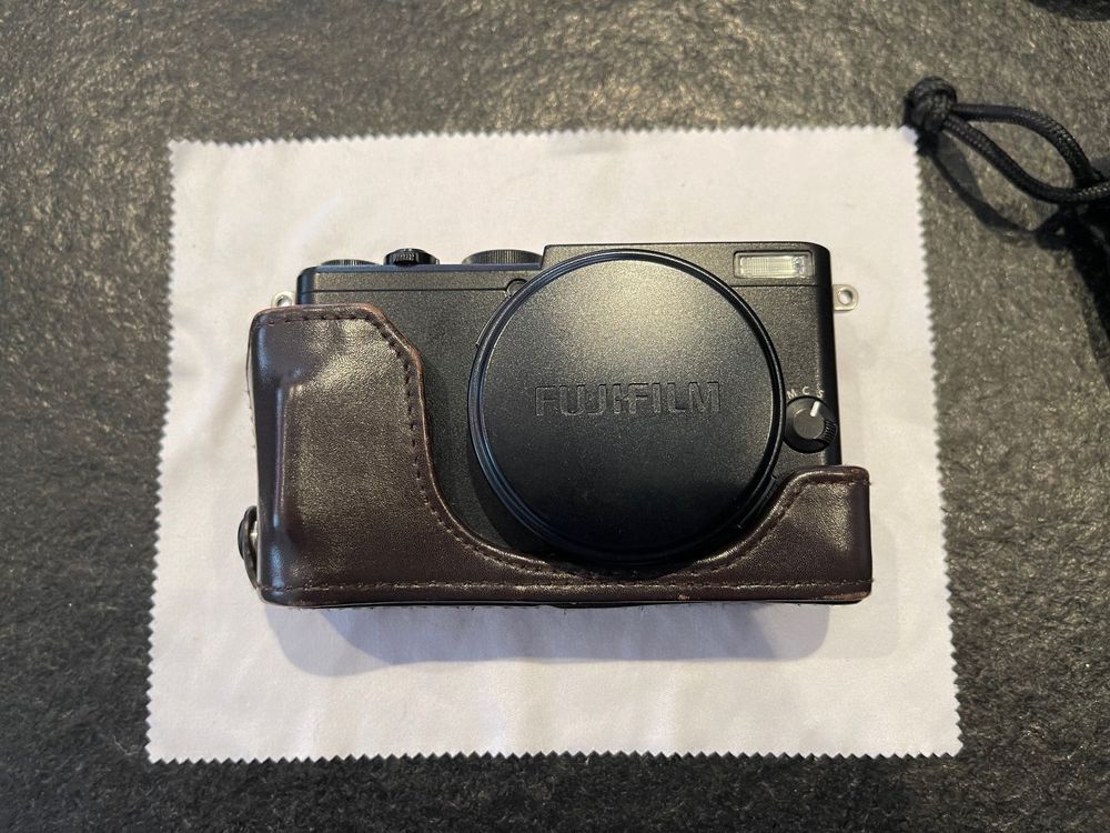 Fujifilm X70 mit Wide Conversion Lens Kaufen auf Ricardo