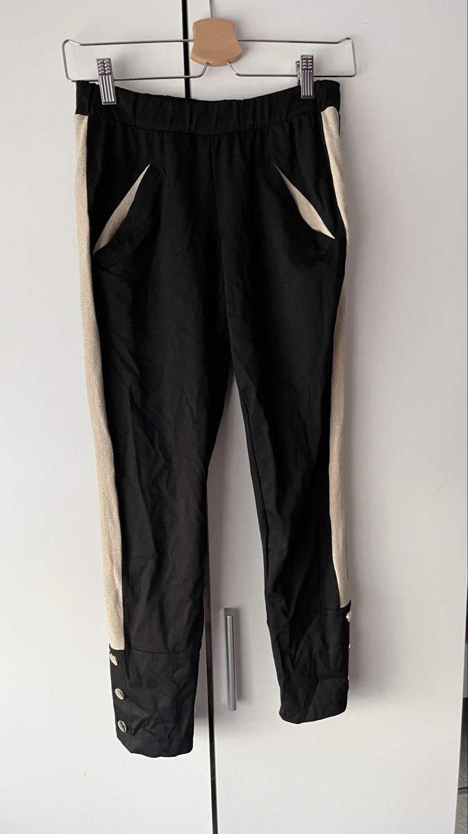 Hosen: Hose  – Gebraucht aus Rorschacherberg von gko_cn7f