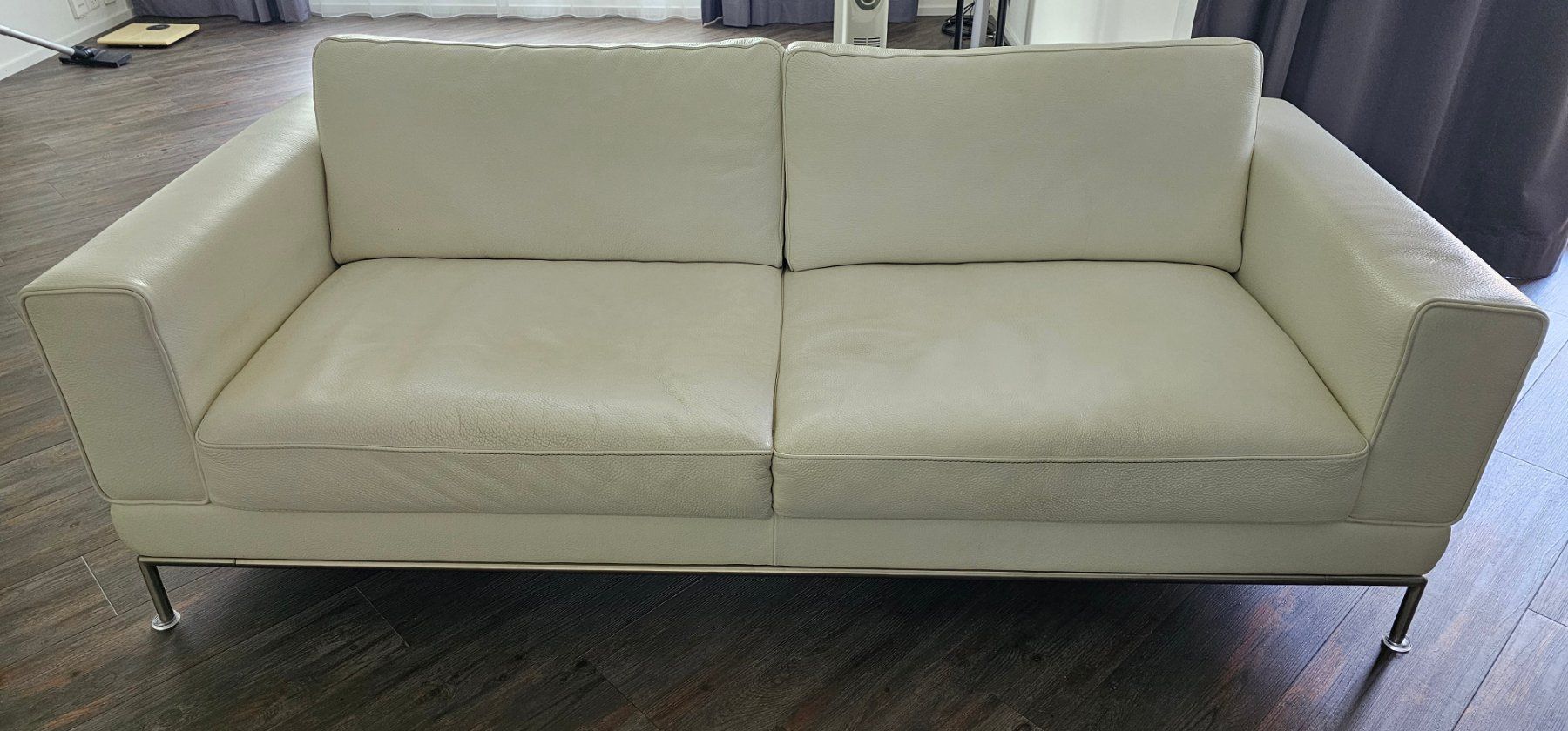 Ikea Sofas: 3-Sitzer Ledersofa, weiss – D'occasion à Zürich par caferos