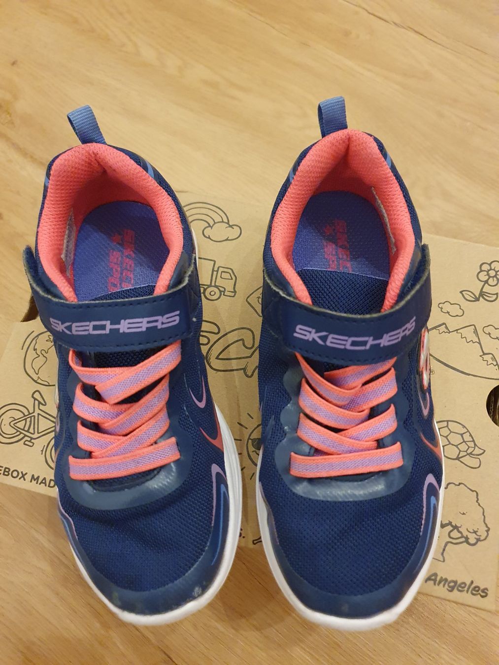 Skechers Scarpe per ragazze: Skechers Sneaker, Gr. 29 – Nuovo (secondo la descrizione) da Heinrichswil venduto da frankie19860 1