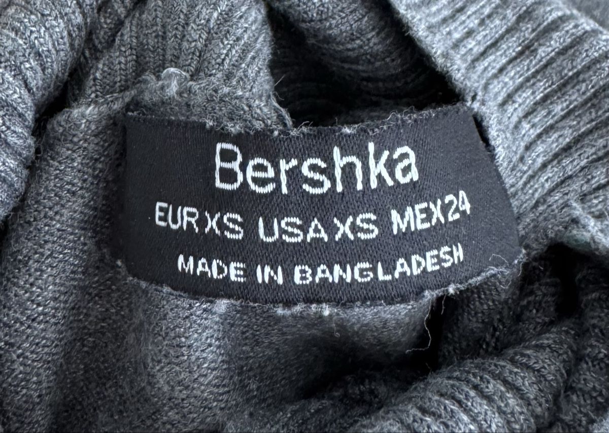 Bershka Pulls & Sweat-shirts: Kuscheliger Rollkragenpullover, Gr. XS – D'occasion à Emmenbrücke par Florentina27 4