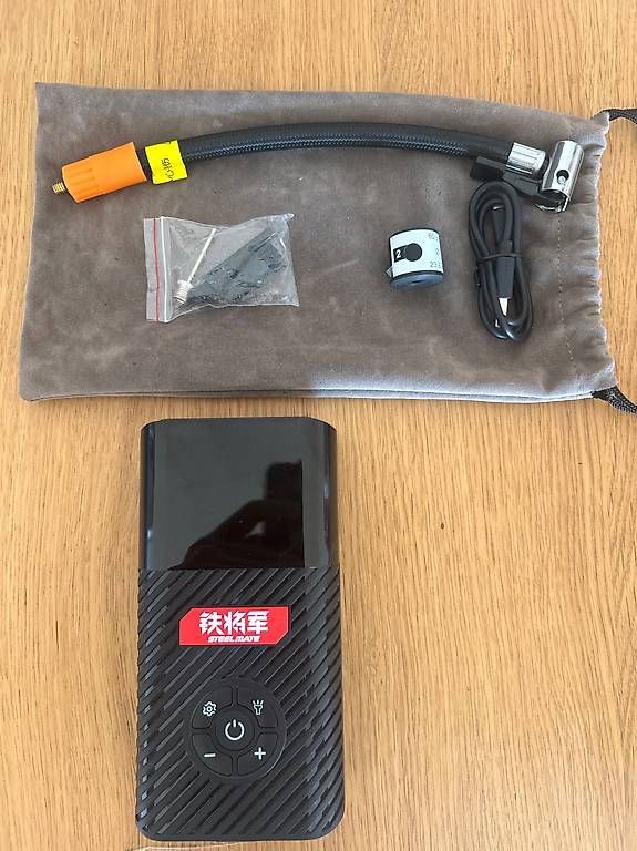 Compressori: Tragbare Akku-Luftpumpe / Kompressor  Sonderpreis! – Usato da Dübendorf venduto da lij_9w87