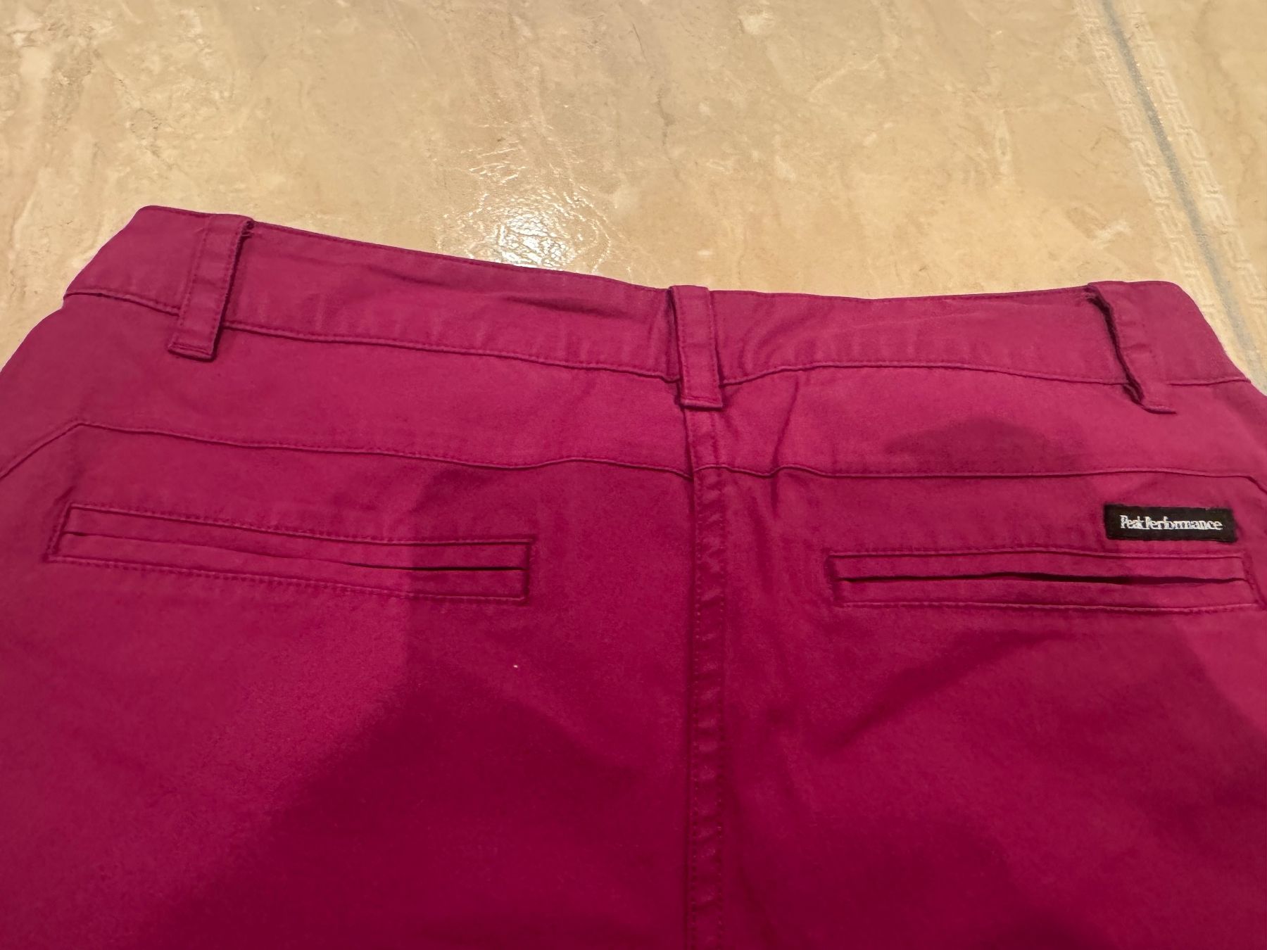 Pantaloni: Peak Performance NWT Shorts, 28 NP 99.95 Fr – Nuovo (secondo la descrizione) da Klingnau venduto da Markus14 3