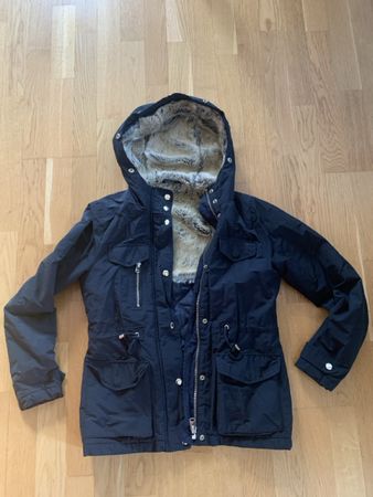 Winterjacke mit Fellimitat - hält super warm, Grösse 34