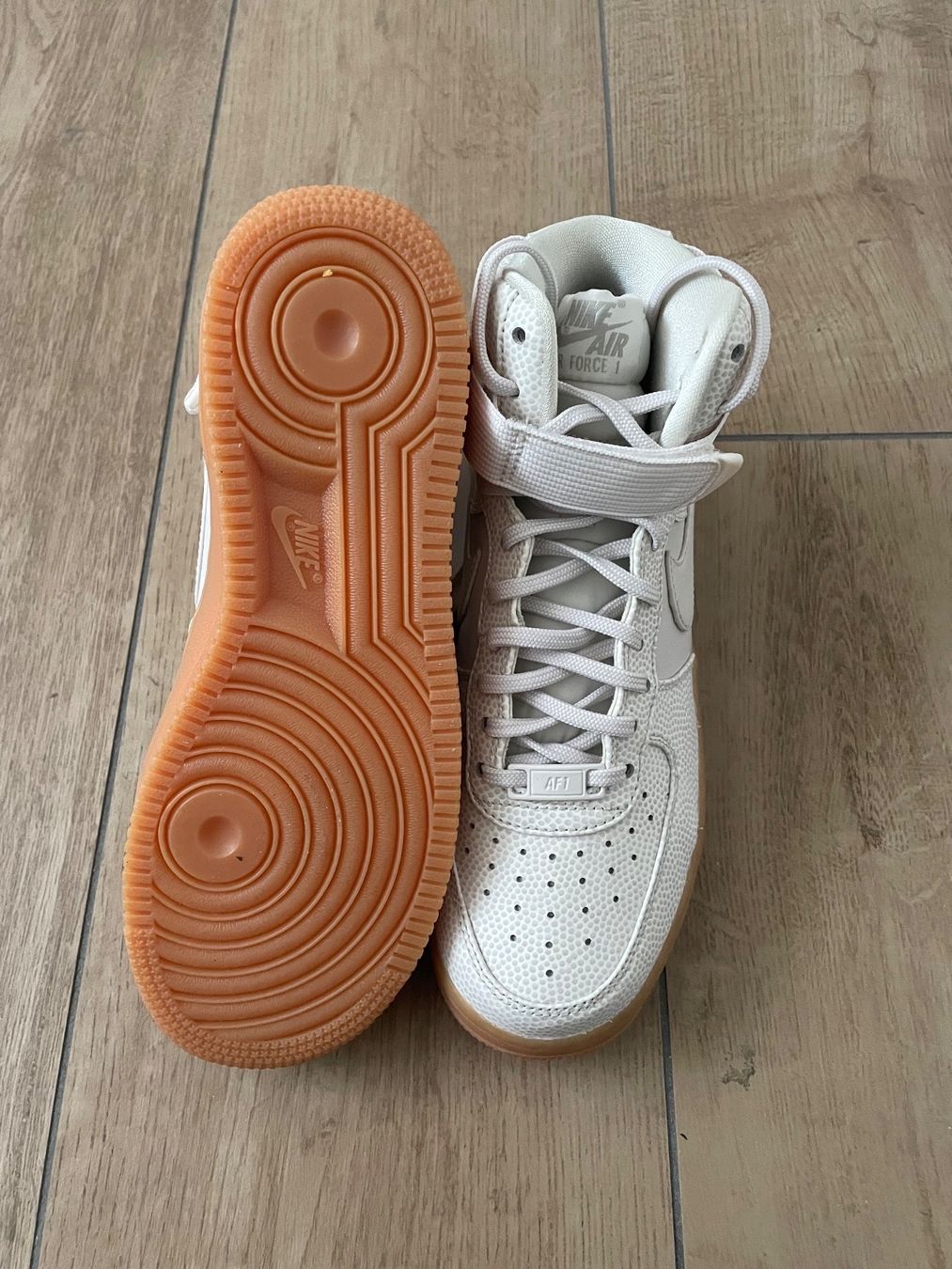 Nike Scarpe da donna: Nike Air Force 1 Gr. 37.5 NEU – Nuovo (secondo la descrizione) da Waltenschwil venduto da hansnine 4