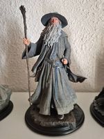 Lot 4 figurines Seigne des Anneaux