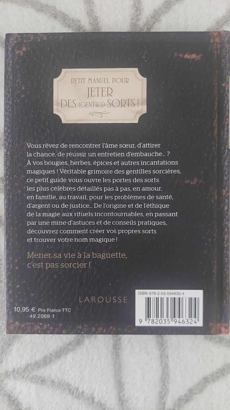 Libri: Petit manuel pour jeter  des gentils sorts – Usato da Bassins venduto da Dyva80 1
