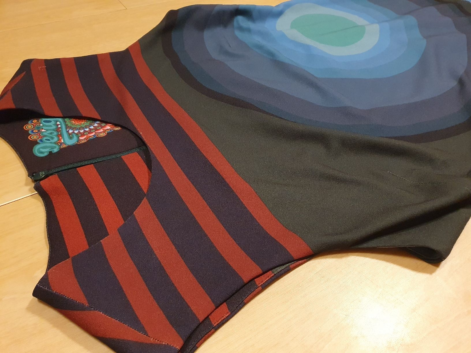Desigual Vestiti: Desigual Kleid Robe Gr. 38 Summer Elegant – Usato da Val D Illiez venduto da SnowRoof 2