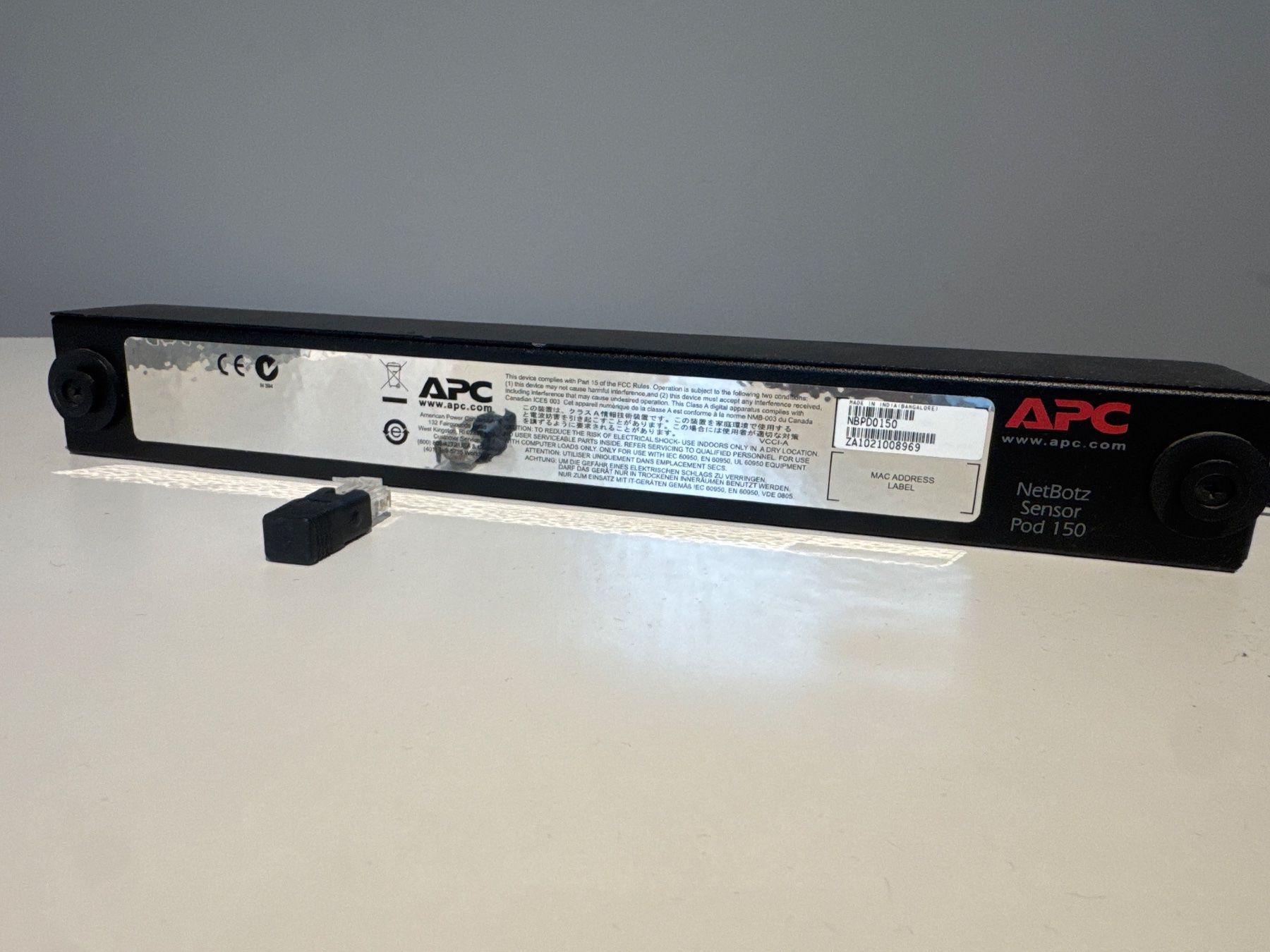 Apc Componenti elettronici: NetBotz Rack Sensor Pod 150 – Usato da Dietlikon venduto da HighspeedUmzug 3