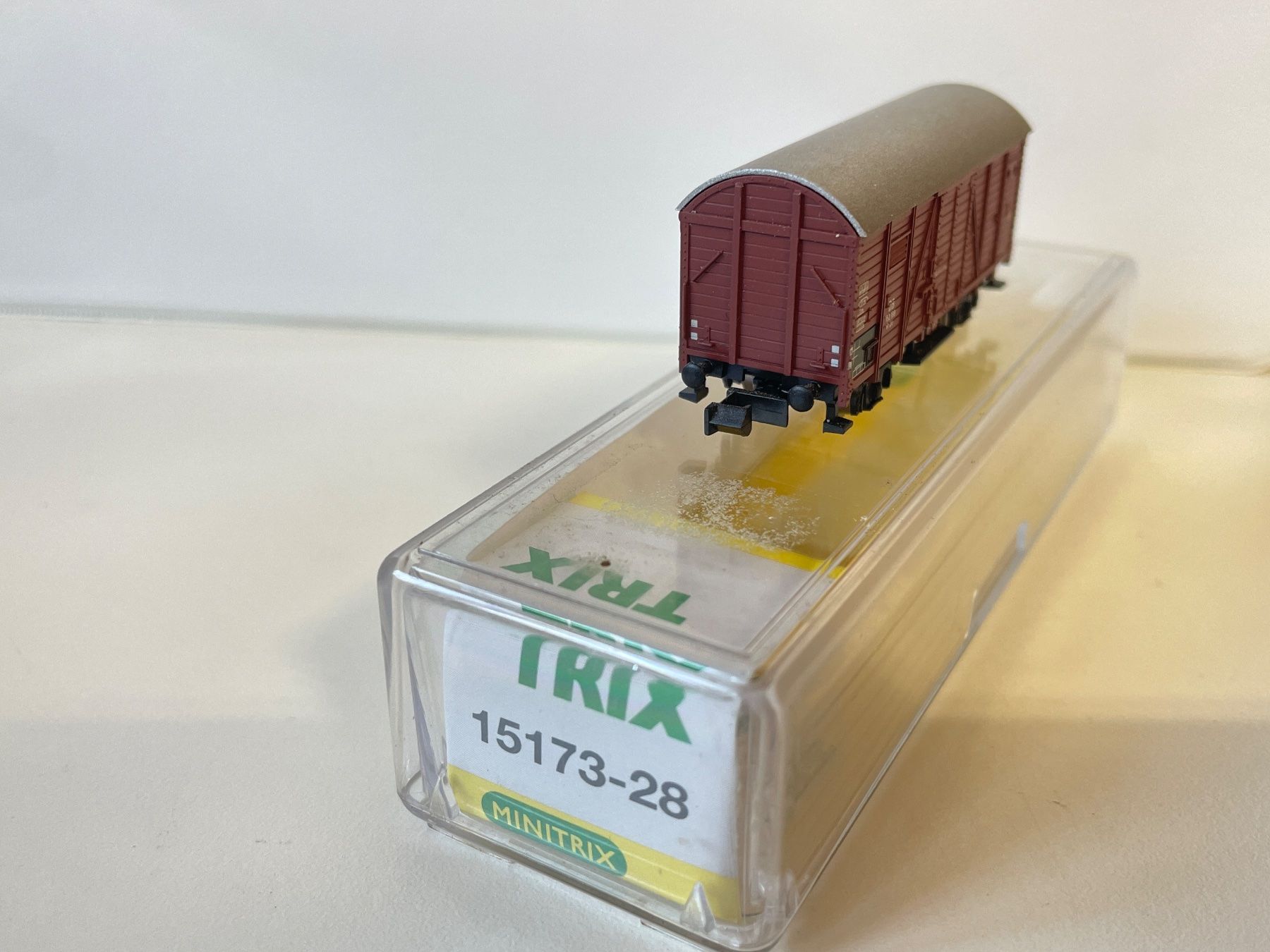 Trix Modellini di ferrovie: Minitrix 15173-28 Gedeckter Güterwagen DB – Nuovo (secondo la descrizione) da Wilderswil venduto da Modellbahn-Shop-Moll 4