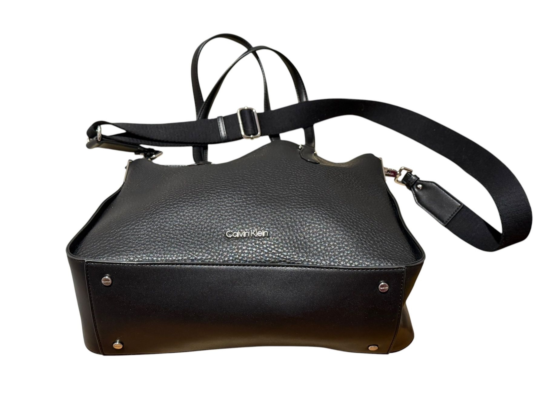 Calvin Klein Taschen für Damen: CALVIN KLEIN TASCHE SCHWARZ UMHÄNGETASCHE – Gebraucht aus LUZERN von modeundlifestyle 3