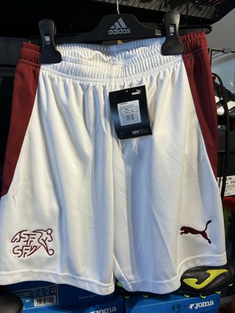 Puma Schweiz Fussball Shorts Kinder Gr 164 neu