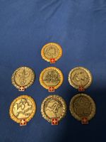 Lot de 7 insignes militaires suisses état correct