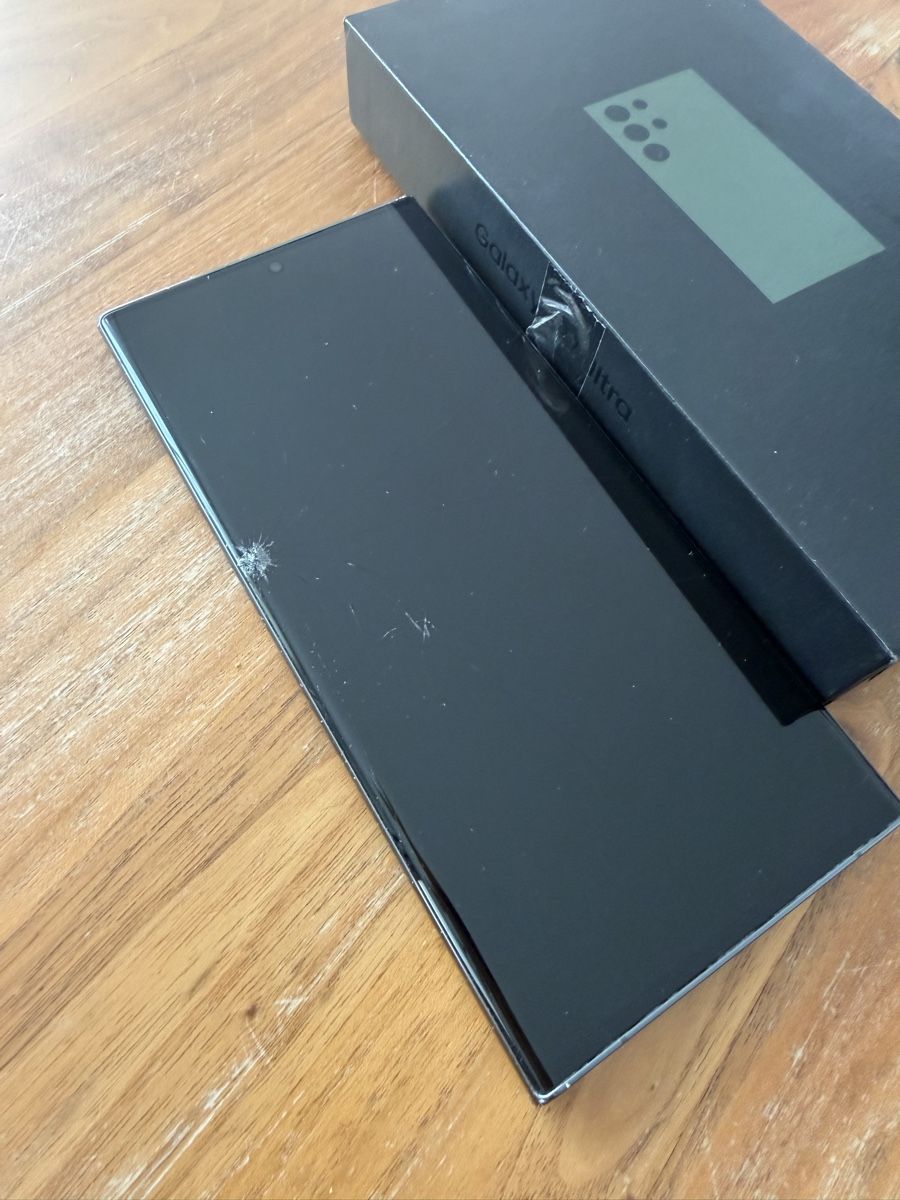 Samsung Telefoni cellulari / Smartphones: Samsung Galaxy S23 Ultra DEFEKTER Bildschirm – Difettoso da Kriens venduto da saby24 1