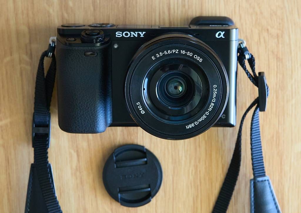Sony Fotocamera: Kamera Sony Alpha 6000 24 MP mit kit-Objektiv – Usato da Hochdorf venduto da Bellevue526