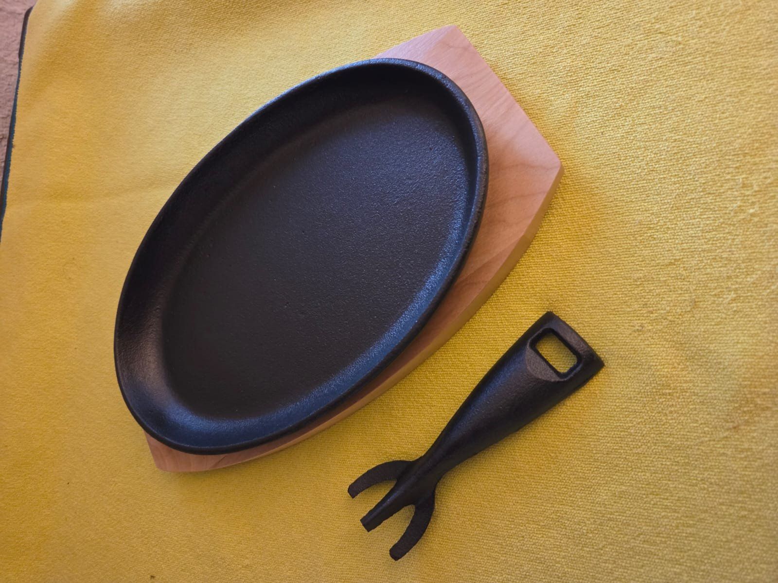 Set di piatti: 6 Gusseisen-Servierplättchen – Nuovo e nell'imballaggio originale da Dachsen venduto da bea_jvs2 1