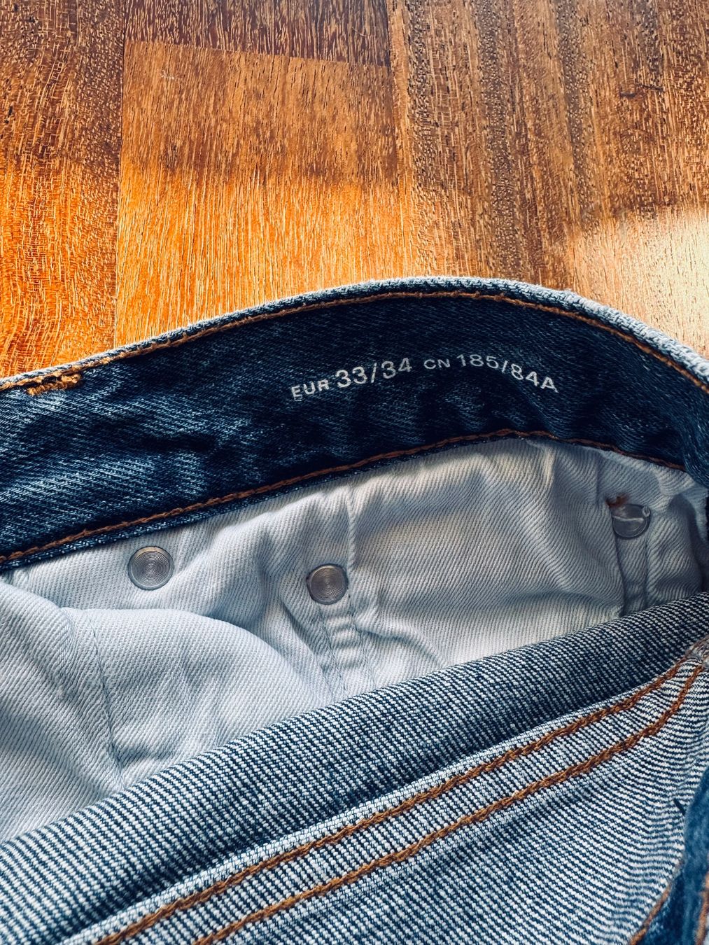 Arket Jeans: ARKET BIRCH Jeans Blau Grösse 33/34 – Usato da Ennetbaden venduto da DanielCPH 4