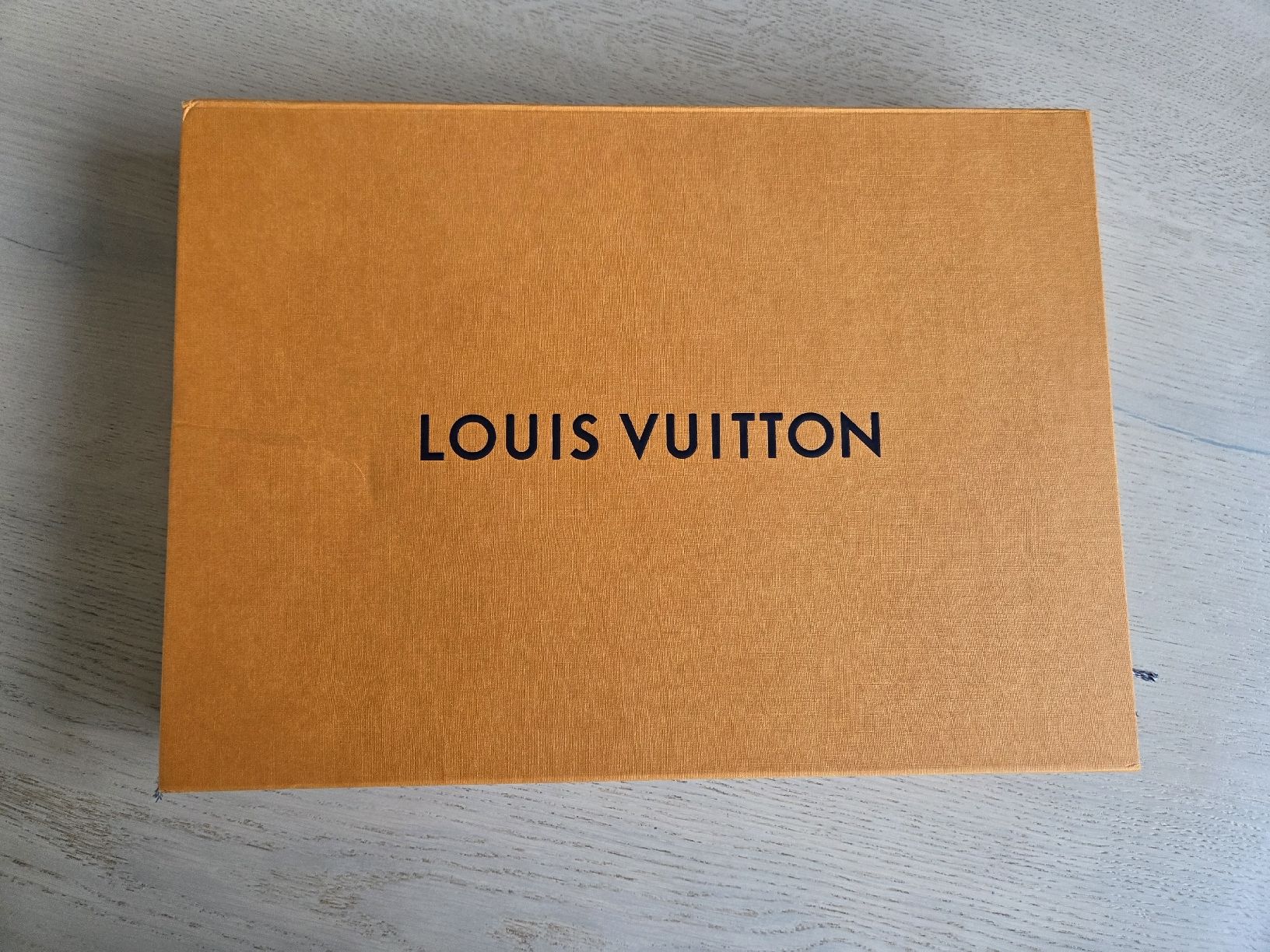 Louis Vuitton Foulard & Sciarpe: Louis Vuitton Monogram Shadow Schal – Nuovo (secondo la descrizione) da Belp venduto da Mary-Angel 5