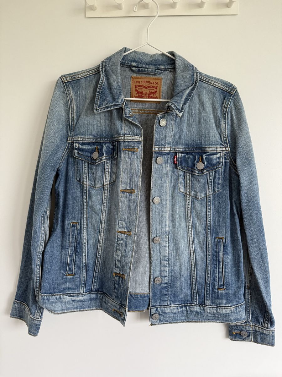 Levi's Giacche: Levi's Jeans Jacke Grösse S – Usato da Frauenfeld venduto da Lunarlilac