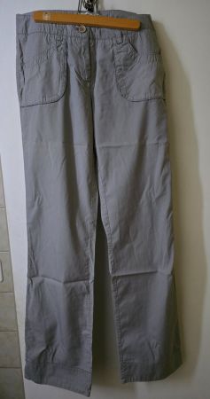 Pantalon en soie, taille 36, gris