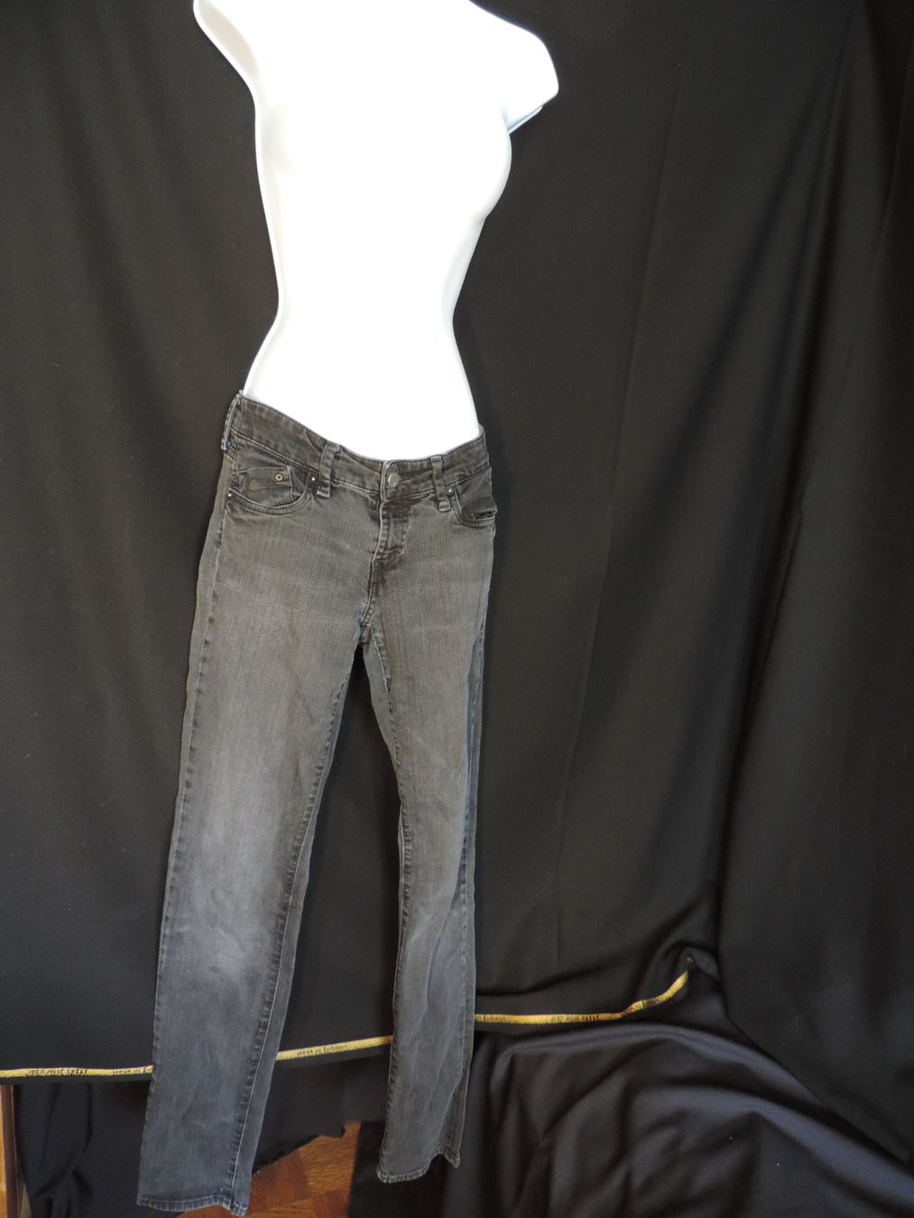 Jeans: jeans noir bleu gris – Usato da Genève venduto da Axelle333 4