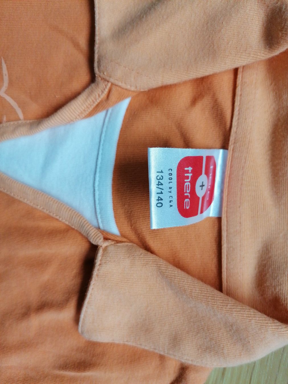 Blusen, T-Shirts & Tops: Shirt Gr 134 / 140 – Gebraucht aus Büttikon AG von Amineah 2