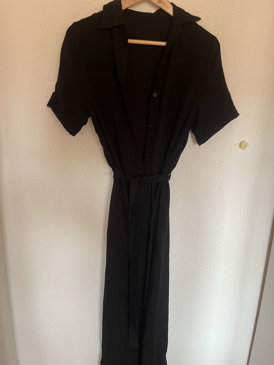 Robes: Robe noire – D'occasion à Morges par pic_5hcz 1