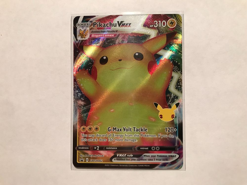 Pokemon Celebrations Surf Pikachu VMAX – 25th Anniversary Holo-Karte, 009/025 | Seltene Sammelkarte + Überraschungskarte