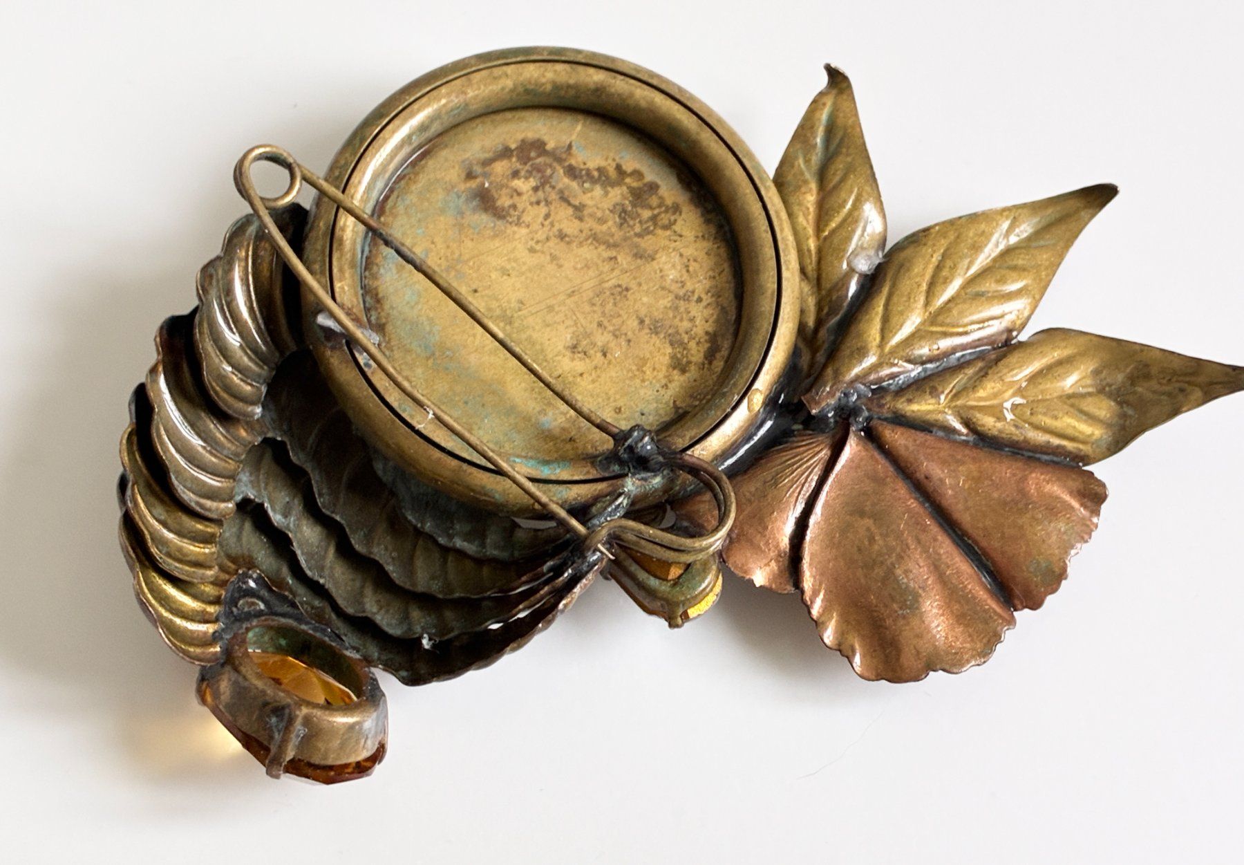 Spille & Fermagli: Antiker Modeschmuck Armspange/Brosche Messing m. Glassteinen – Usato da Kloten venduto da Nephty 4
