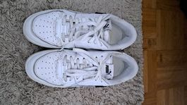basket puma taille 43, utilisé mais encore bon état.
