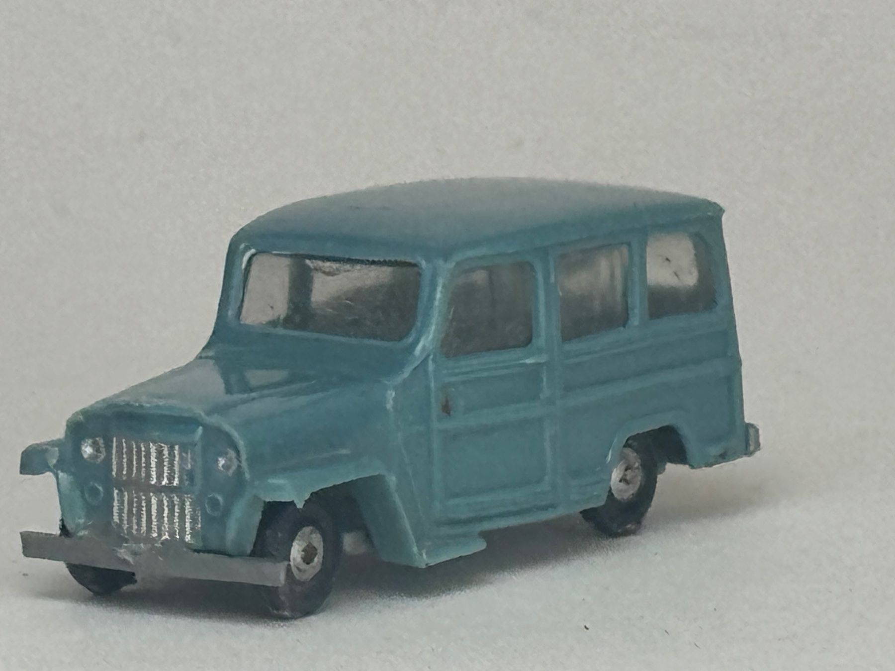 Herpa Modellini d'auto: GB- Jeep Wagon graublau – Usato da Elm venduto da Wikmtz