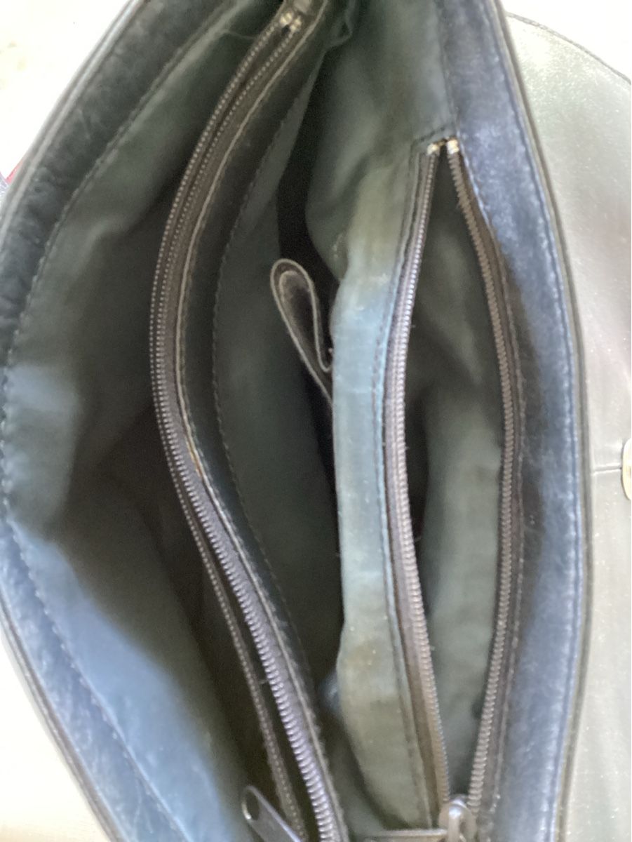 Taschen für Damen: Damenumhängetasche – Gebraucht aus Salenstein von Esprit57 4