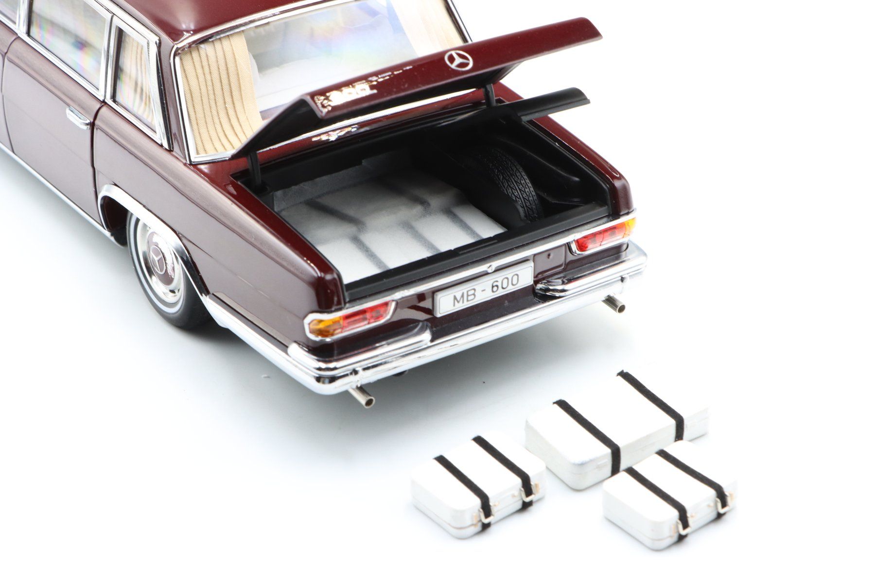 Mercedes-Benz Modellini d'auto: Mercedes 600 Pullman 1964 1:18 Kengfai – Nuovo (secondo la descrizione) da Bühl b.Aarberg venduto da modelldiecast 8