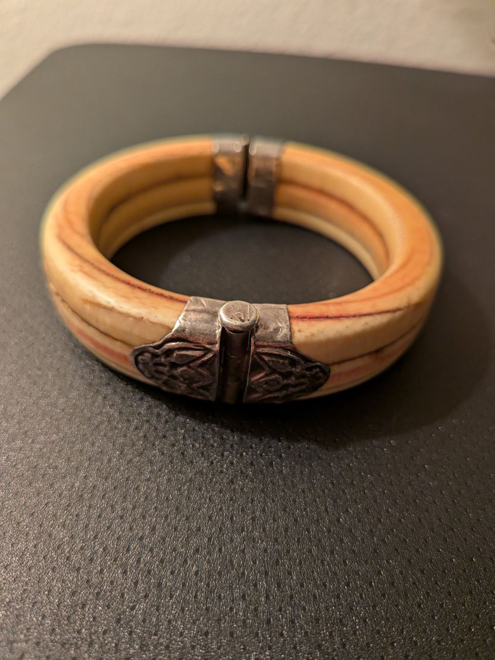 Bracciali & Braccialetti: Afrikanische Armspange – Usato da Emmen venduto da magelan