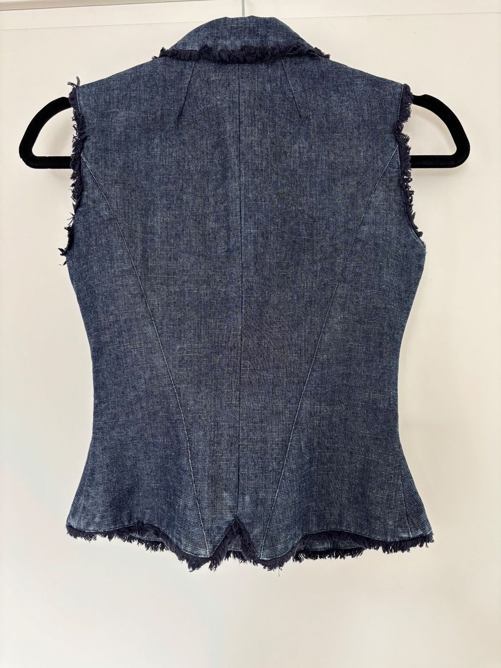 Chanel Top: CHANEL Denim top 34 F – Nuovo (secondo la descrizione) da Herrliberg venduto da mayfi 5