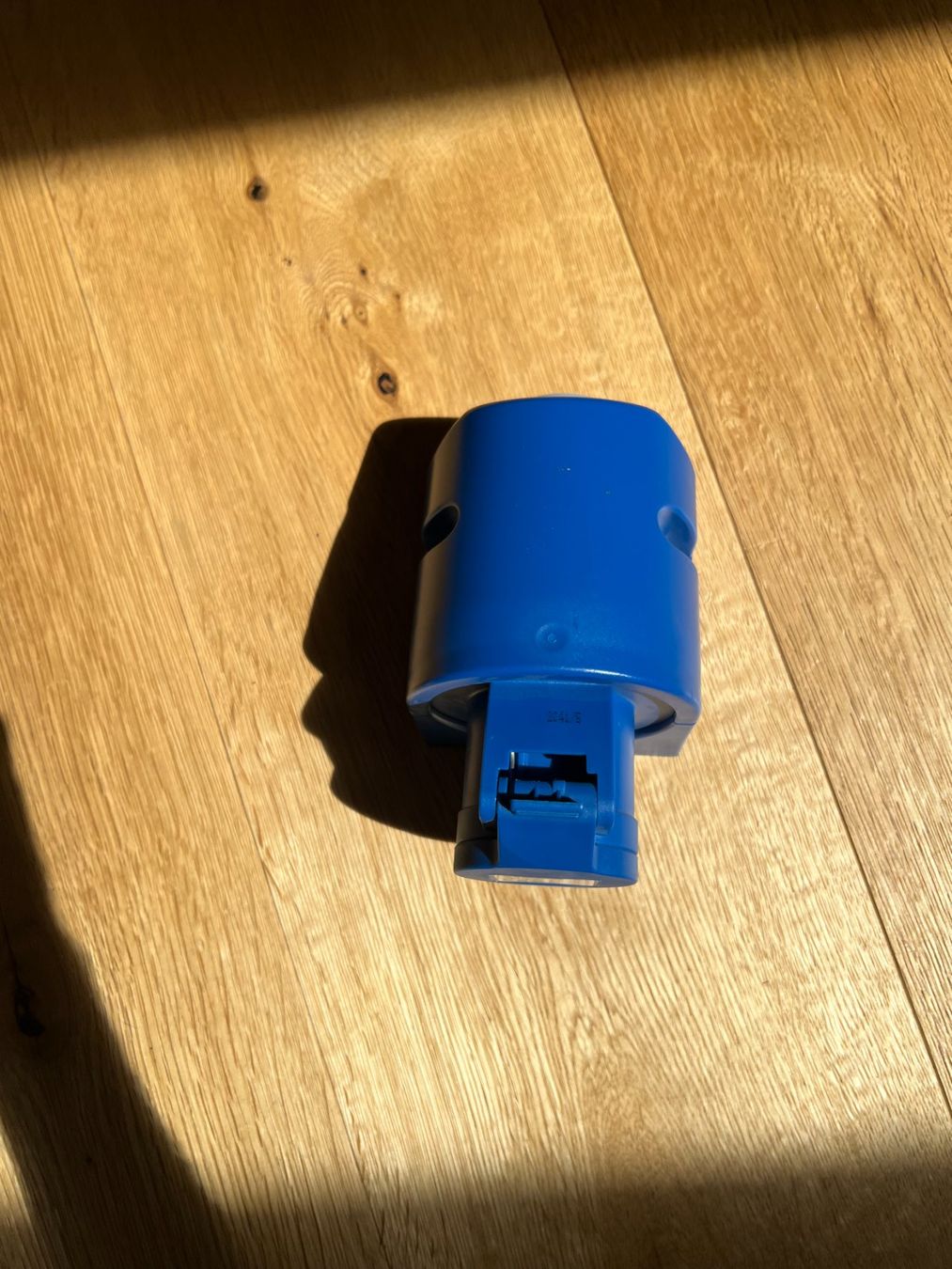 Spine: Wanddose CEE 16 A / 230 V Farbe blau – Nuovo (secondo la descrizione) da Signau venduto da Mage700 2