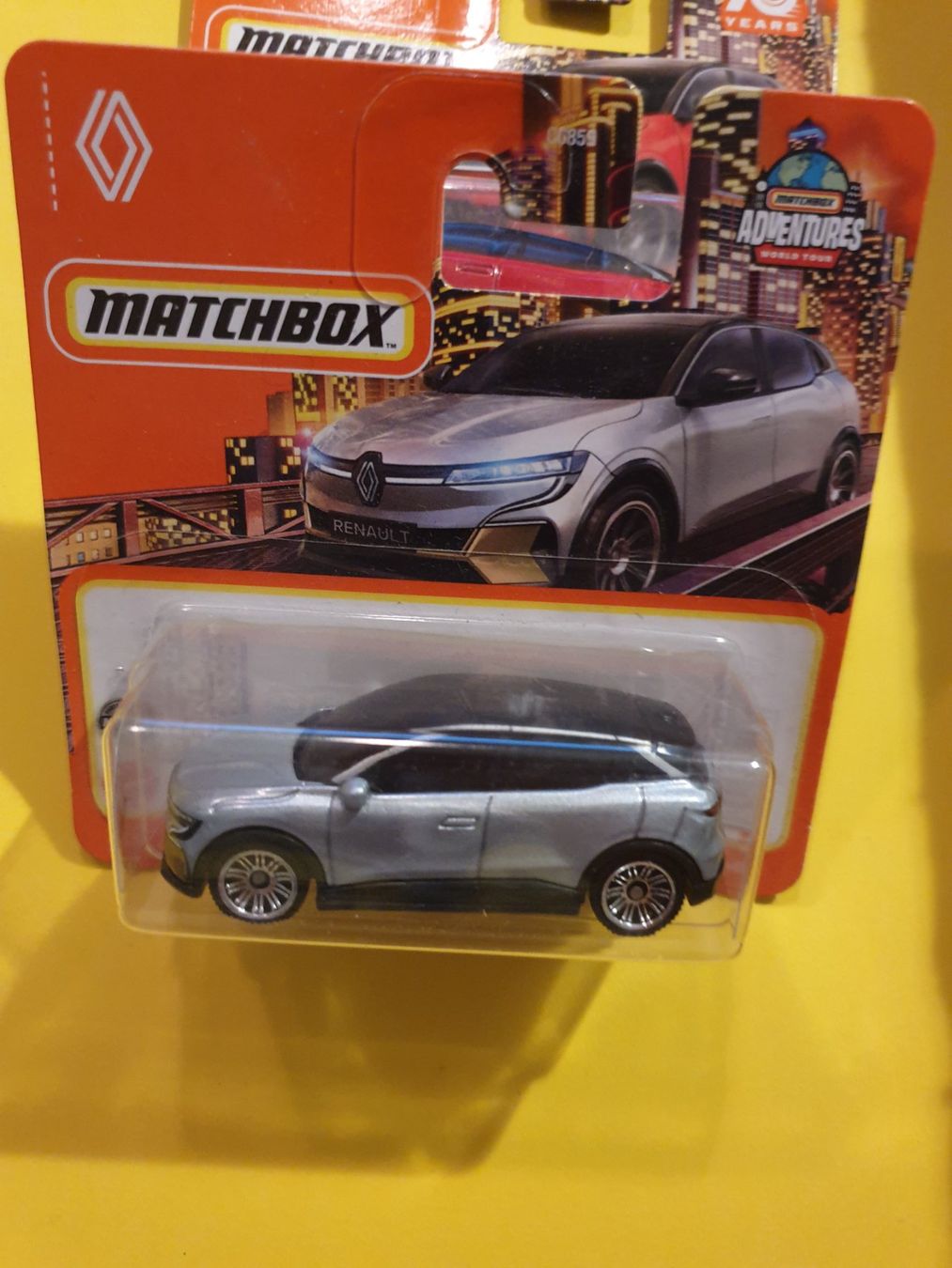 Matchbox Modellini d'auto: 2 x Matchbox 2022 RENAULT MEGANE – Nuovo e nell'imballaggio originale da Oftringen venduto da Rotor 4
