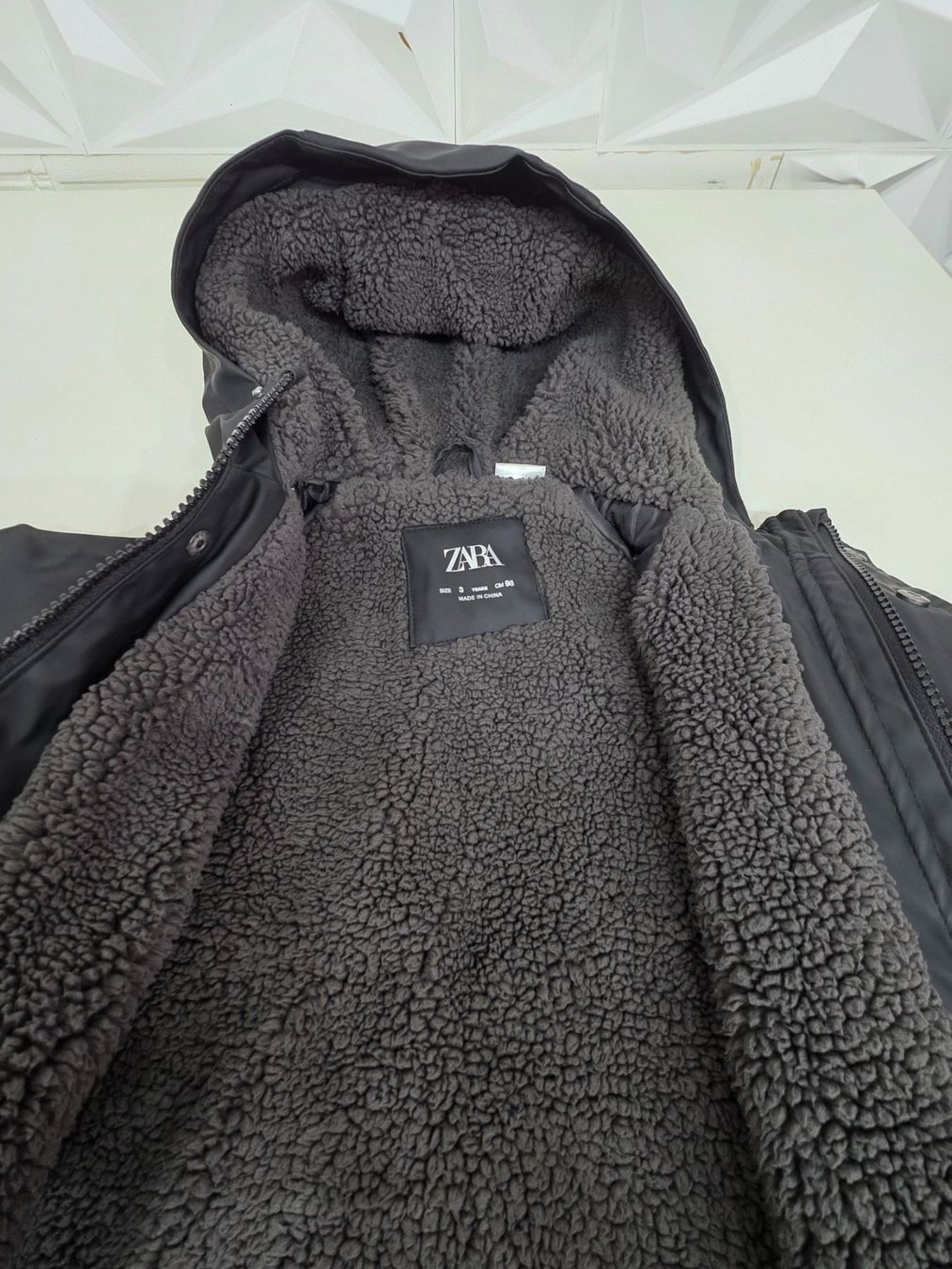Lotti & Set di vestiti: Jungen Jacke Zara Grösse 98 – Usato da Scherzingen venduto da Benjanil 2