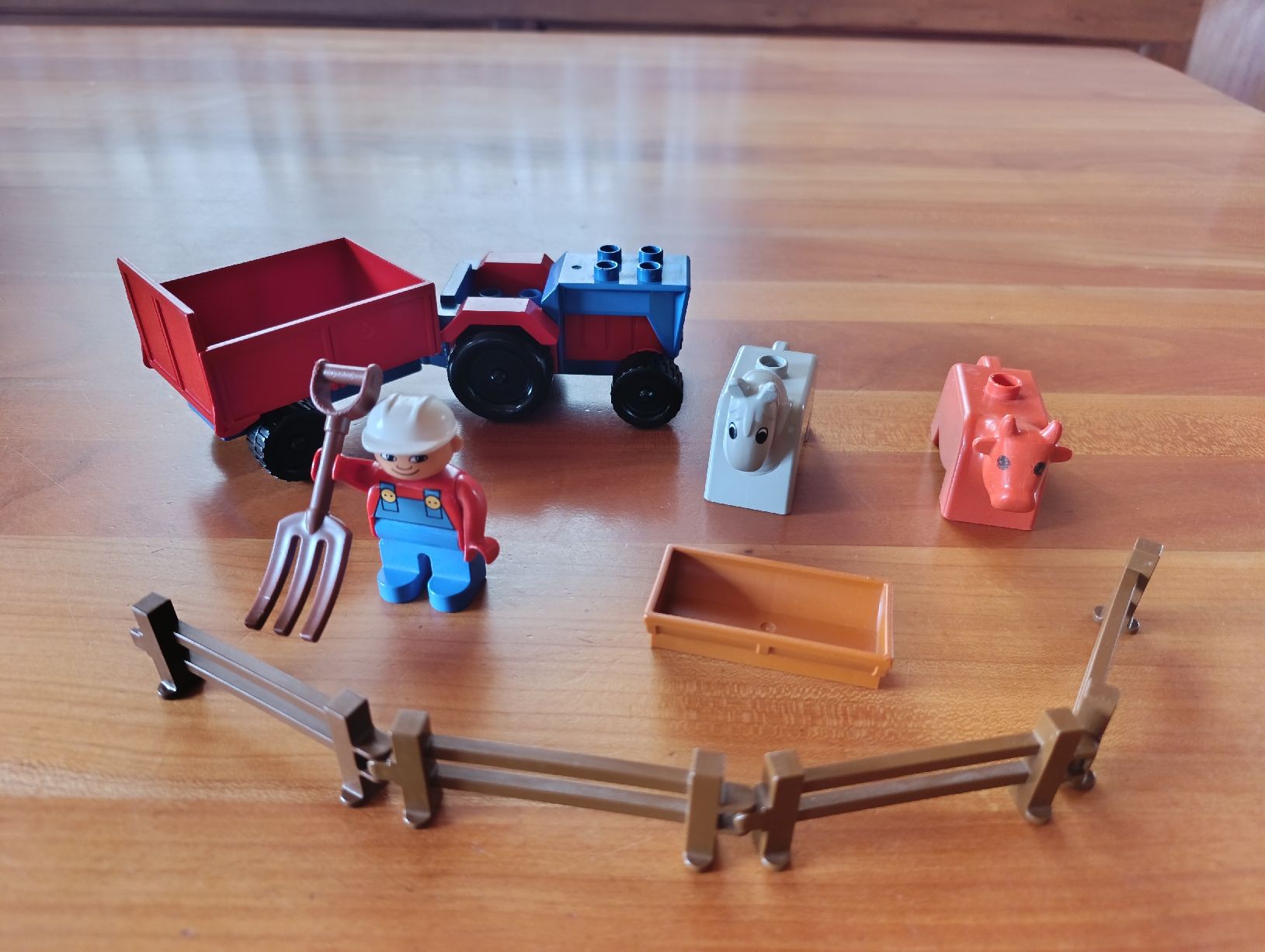 Lego Giocattoli: Lego Duplo Bauer mit Traktor und Tiere  – Usato da Oberarth venduto da sil_9dfs