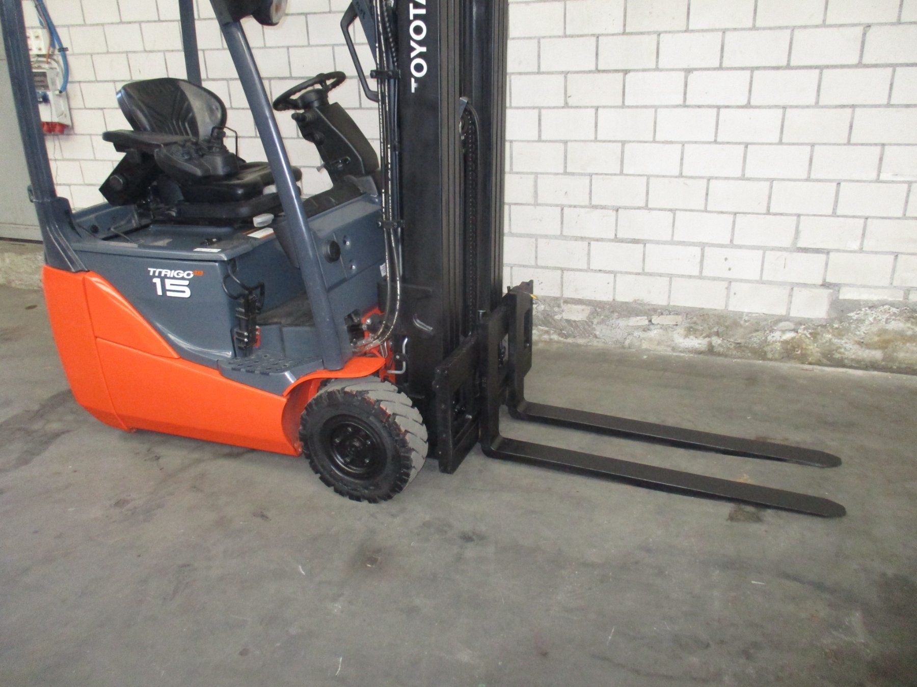 Toyota Carrelli elevatori e a forche: STAPLER TOYOTA 8FBE 15 ELEKTRO GABELSTAPLER – Usato da Seon venduto da zomahandel 7
