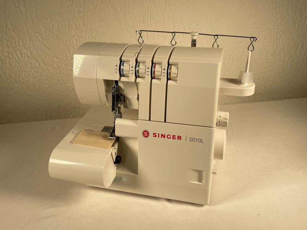 SINGER S010L Overlock Nähmaschine NEU Kaufen auf Ricardo