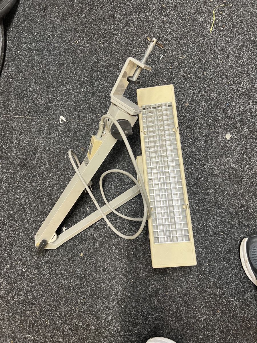 Lampen: Infrarotlampe mit Ständer und Klemme – Gebraucht aus Ostermundigen von Dino_87